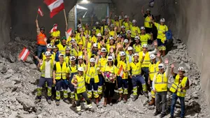 Moment istoric în Europa: Italia și Austria au fost conectate prin cel mai lung tunel feroviar din lume