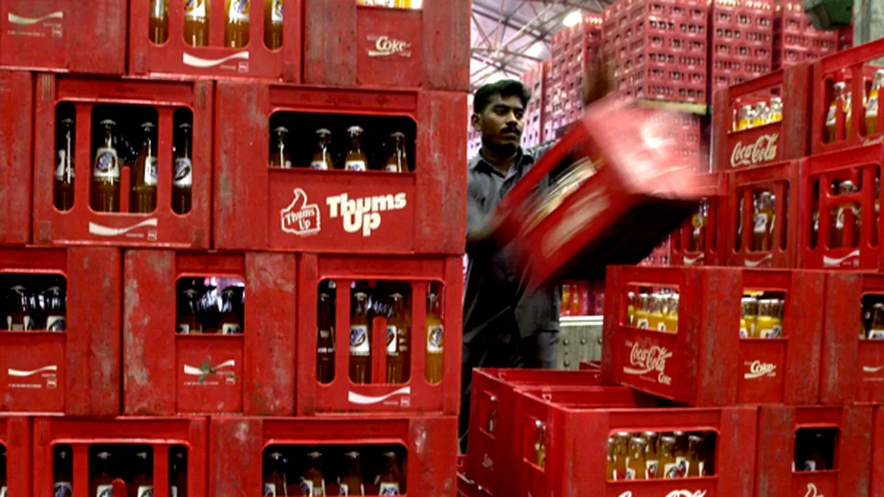 Coca-Cola ar putea fi amendată pentru poluarea mediului înconjurător