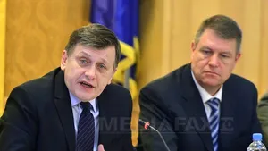 Antonescu: Nu am un candidat preferat la prezidenţiale. Nu sunt convins de Iohannis