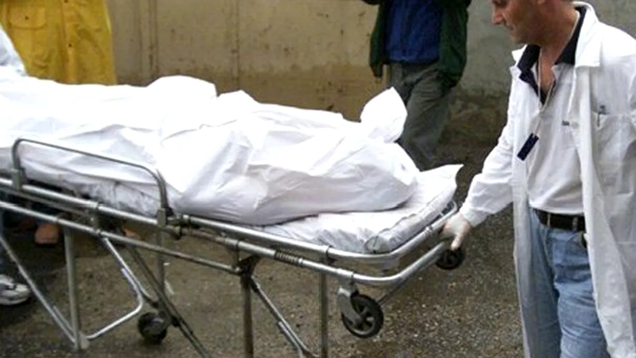 Cadavrul decapitat al unei femei, găsit în subsolul unui bloc din Botoşani