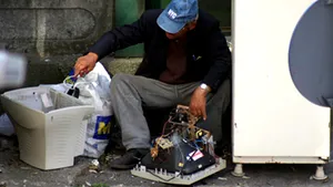 Oprescu cere bucureştenilor să se debaraseze de lucrurile inutile din casă