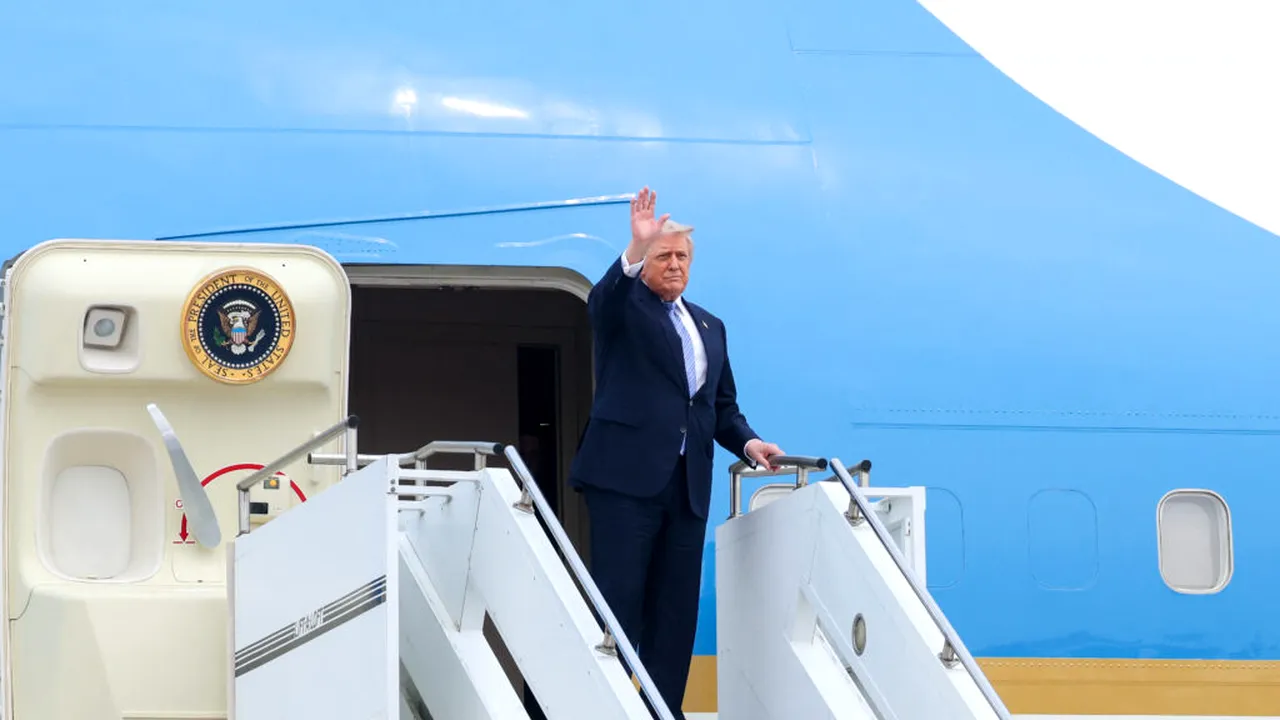 Trump, acuzat că a tranzacționat acțiuni la companii cu care administrația sa avea contracte / Eric Trump respinge acuzațiile: „Sunt o minciună