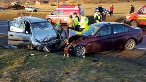 Accident grav în Sibiu: Zece victime după ce două autoturisme s-au ciocnit. Starea răniţilor - FOTO