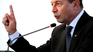 Băsescu: PSD a plecat din Guvern pentru polarizarea candidaţilor Băsescu-Geoană