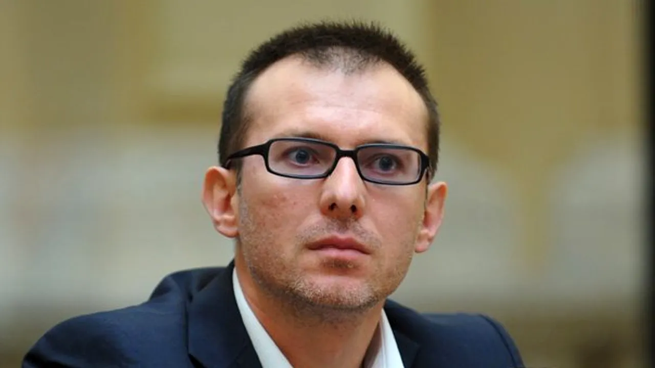 Analistul economic Florin Cîţu propune reducerea drastică a taxelor, inclusiv a cotei unice, şi scăderea cheltuielilor publice