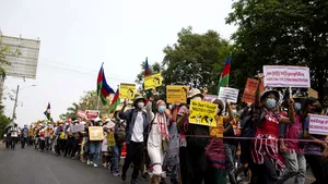 Marea Britanie sancţionează generali implicaţi în lovitura de stat din Myanmar 