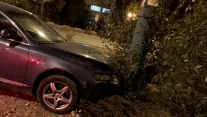 Fiul lui Miron Cozma a intrat cu maşina într-un stâlp din Timişoara. Bărbatul era beat