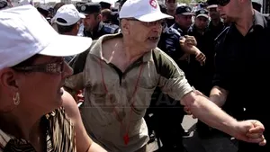 Romanian Unionists Cease Protests Outside Parliament, Rallies To Follow If Austerity Plan Approved