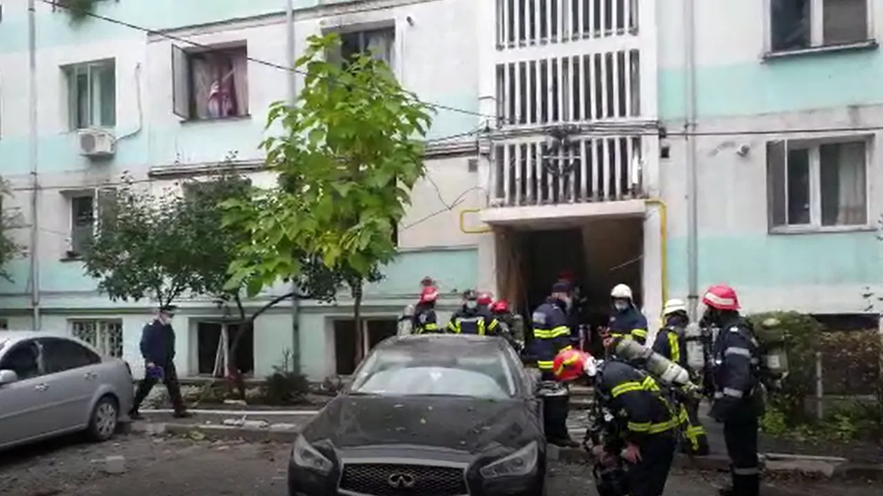 VIDEO Explozie puternică în centrul oraşului Galaţi. Mai multe apartamente au fost distruse şi cel puţin o persoană e grav rănită