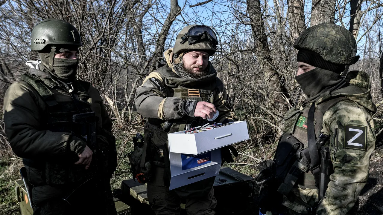 Rusia condamnă Ucraina pentru utilizarea bombelor cu dispersie. Moartea unui corespondent de război stârneşte indignarea ruşilor