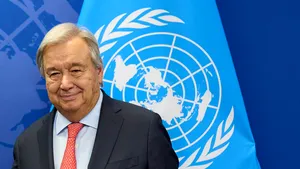 Guterres: Nu putem salva o planetă în flăcări cu un furtun de incendiu de combustibili fosili