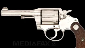 Un pistol al gangsterului Al Capone, vândut la licitaţie cu 109.000 de dolari