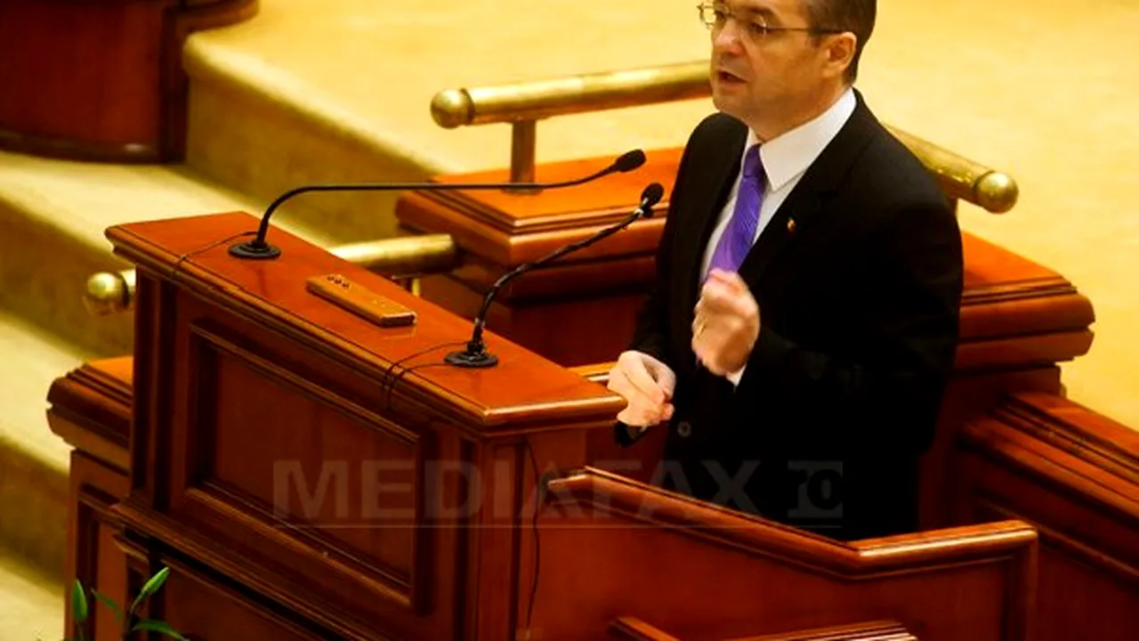 Boc acuză trei parlamentari PSD că au semnat de două ori, la poziţii diferite, textul moţiunii