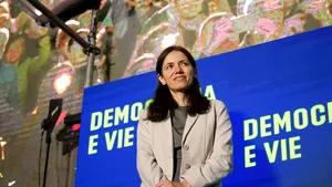 Mirabela Grădinaru, partenera lui Nicușor Dan, prezentă la Cotroceni de Ziua Luptei împotriva Cancerului de Sân