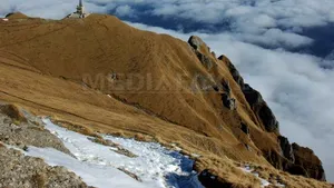 Salvamontiştii din Buşteni i-au recuperat pe turiştii blocaţi pe un traseu din Masivul Bucegi