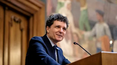 SPORT Nicușor Dan, întrebat dacă îl va decora pe Chivu după performanța obținută cu Inter: Ne gândim la asta