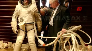 Doi astronauţi 