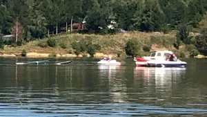 Un avion uşor a căzut în lacul Colibiţa, din Bistriţa-Năsăud