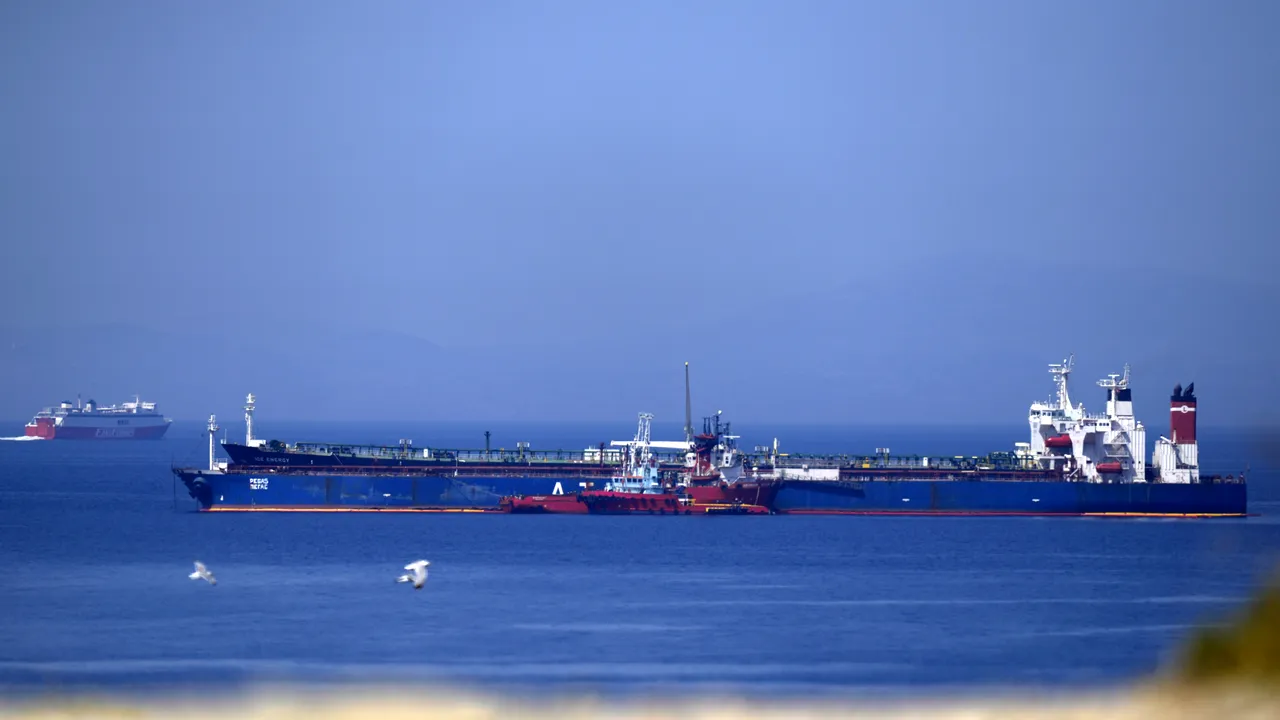 Un petrolier a fost capturat în apropierea Golfului Persic şi deviat spre Iran