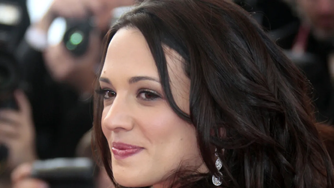 Actriţa Rose McGowan o sfătuieşte pe Asia Argento să reacţioneze cum ar fi vrut să o facă Weinstein