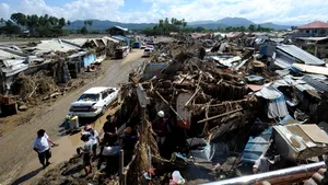 O mie de persoane sunt încă date dispărute în sudul Filipinelor afectat de furtuna tropicală Washi