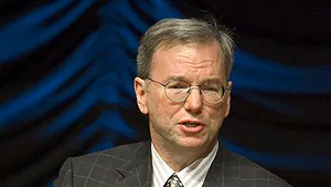 Eric Schmidt, şeful Google, şi-a făcut cont pe Twitter