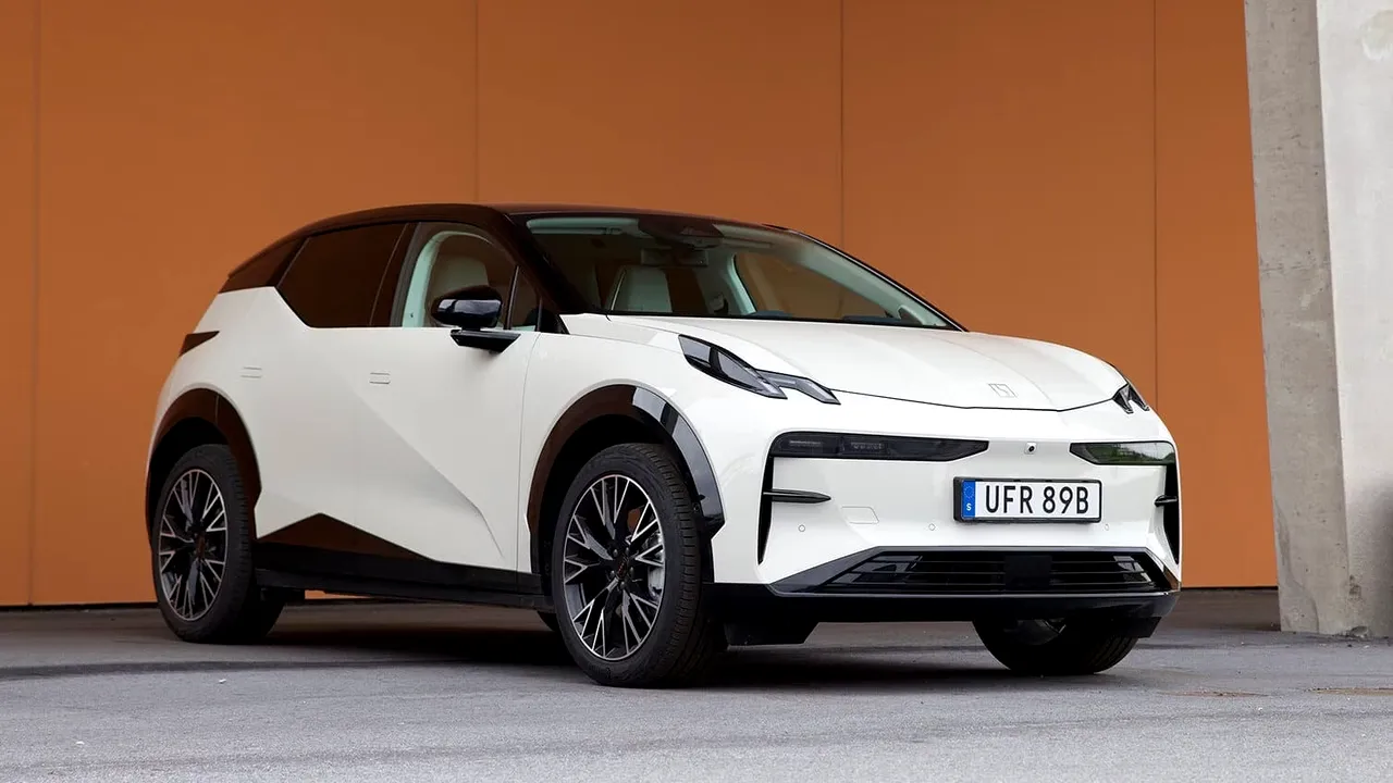 O companie din China lansează un SUV electric dotat cu baterie care se încarcă 75% în 10 minute