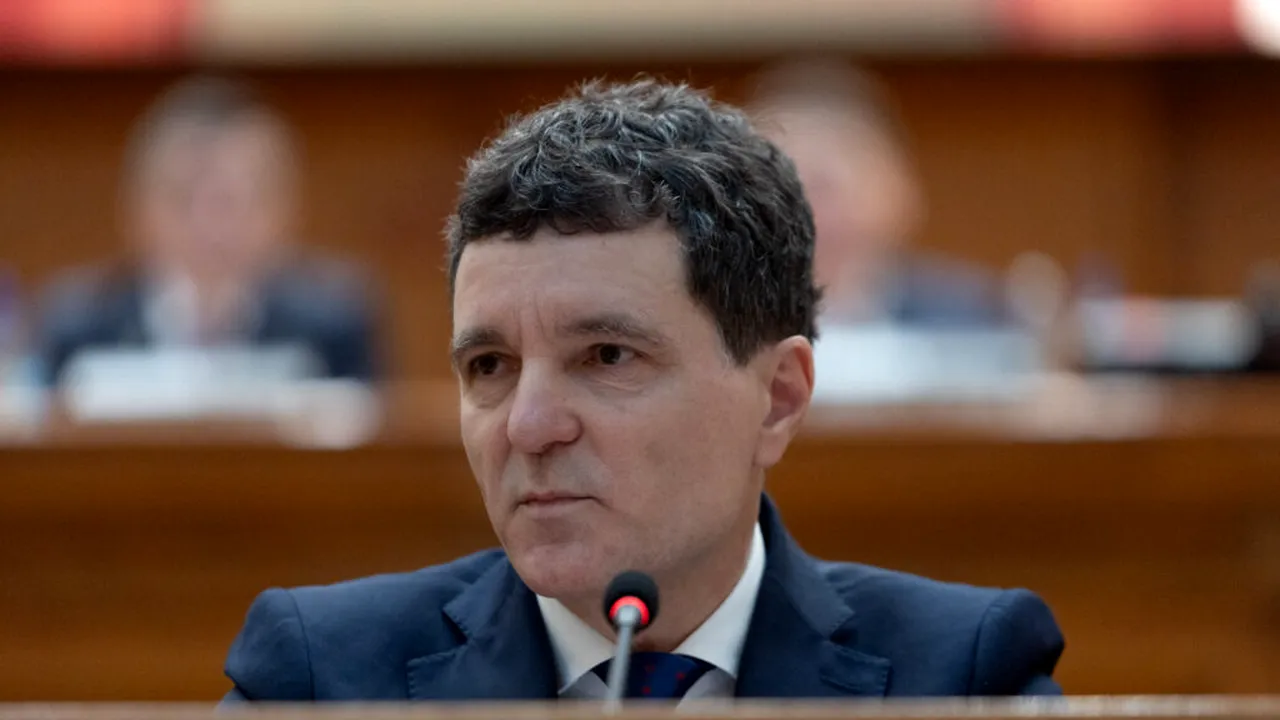 Președintele Nicușor Dan a atacat la Curtea Constituțională „Legea Novak”