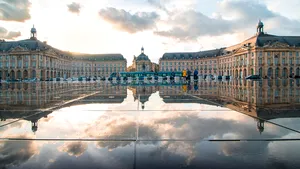 Bordeaux: Primăria introduce un permis care le permite localnicilor să organizeze evenimente stradale