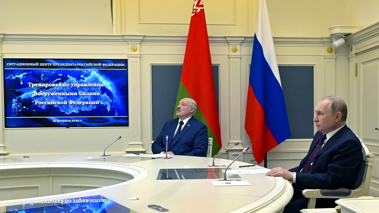 Belarus afirmă că s-a încercat un atac cu drone asupra capitalei Minsk din Lituania. Lukaşenko susţine că opoziţia încercă să cucerească un district şi să ceară NATO să desfăşoare trupe