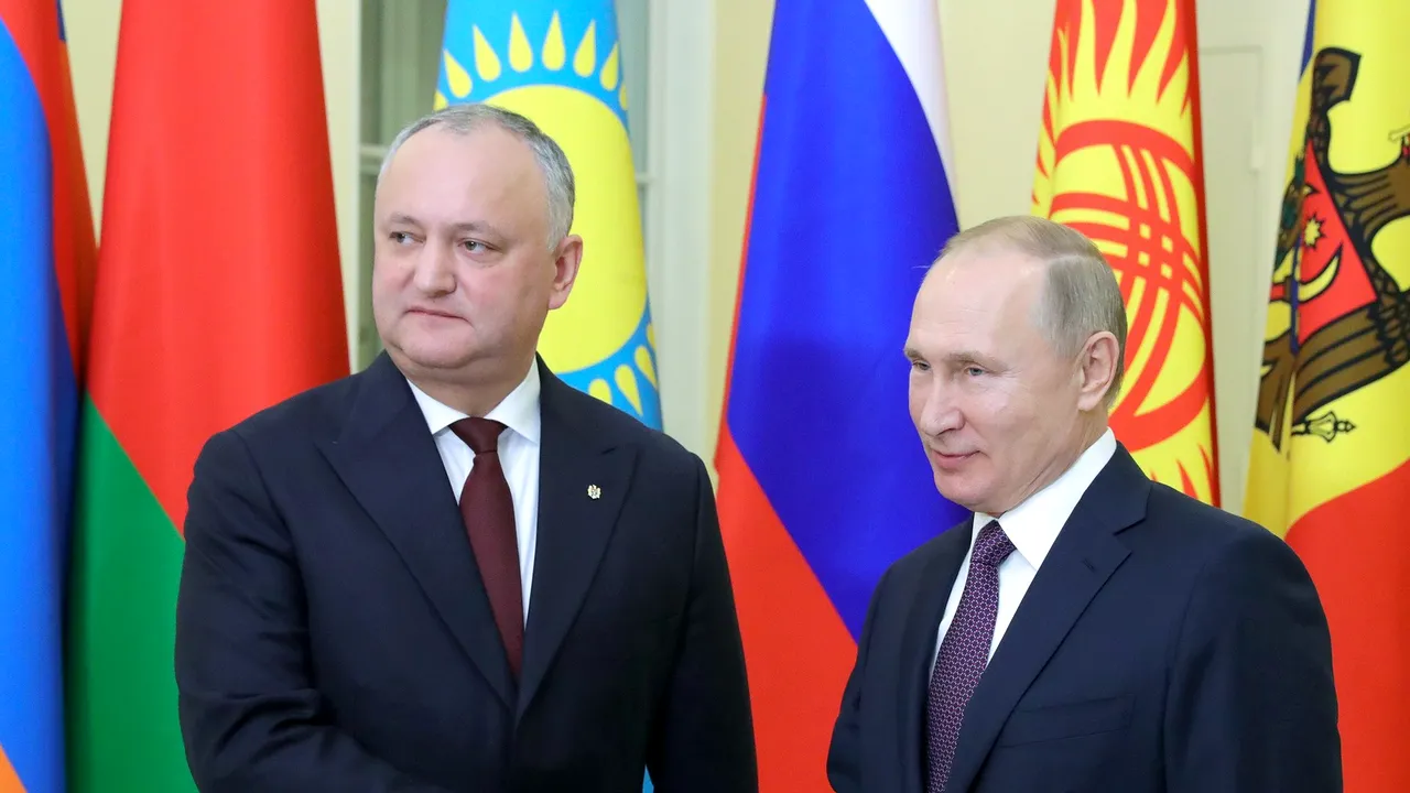 Dodon cere alegeri anticipate în Moldova din cauza preţului la gaze. 