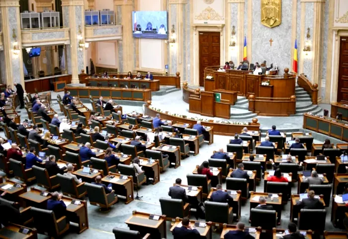 Exclusiv Surprize în AUR și USR, la votul pe noua lege a Integrității. După ce s-au certat 2 săptămâni, aproape toate partidele au votat „pentru”. Ce a făcut Ilie Bolojan