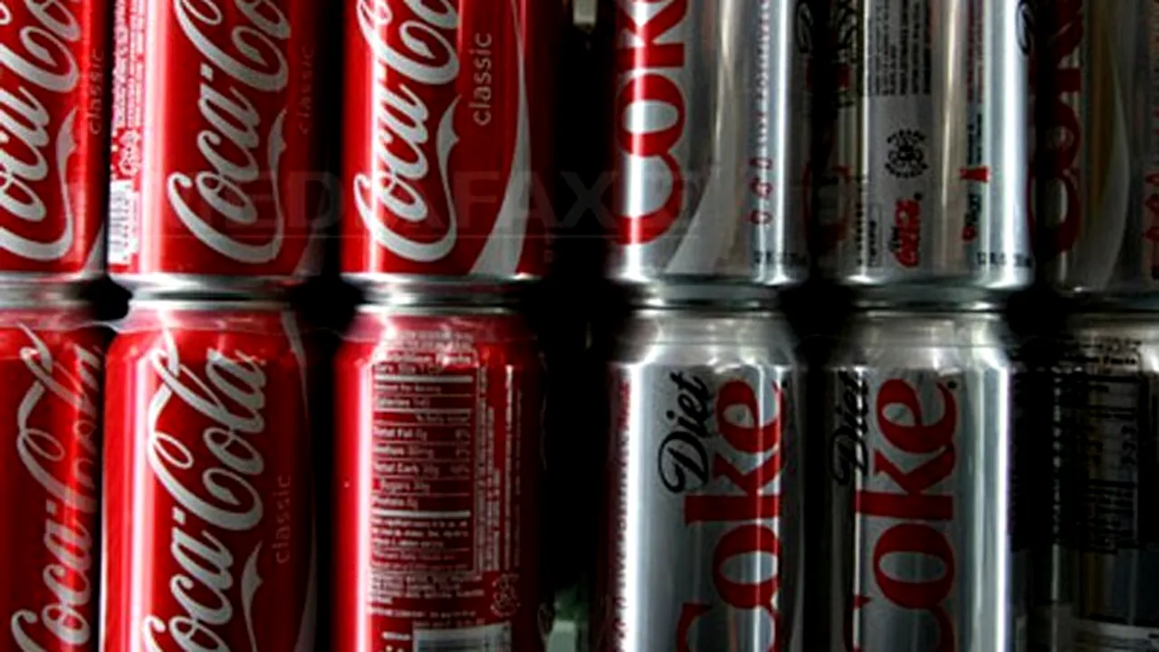 Fiecare român consumă aproape 60 litri de băuturi carbogazoase
