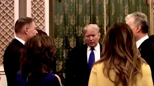 Klaus Iohannis s-a întâlnit cu Donald Trump la reuniunea NATO de la Londra. VIDEO