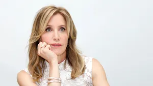 Scandalul universităţilor: Ce pedeapsă riscă Felicity Huffman după ce a recunoscut că a ajutat copii de vedete să intre la facultăţi de elită