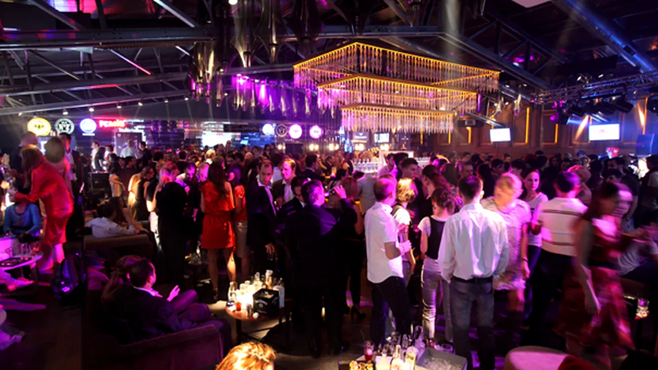 Concedierile şi tăierile de bonusuri din City lovesc barurile şi cluburile de striptease din Londra