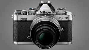 Nikon ZFC, cel mai nou aparat foto lansat de Nikon, inspirat de moda retro 