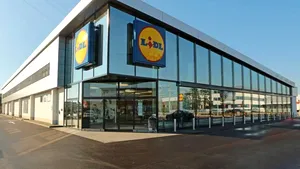 Escapadă în Franța, direct de la raft: Săptămâna Franceză revine în magazinele Lidl România cu o selecție variată de produse autentice marca Duc de Coeur