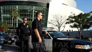 Bărbat înarmat şi suspectat că şi-a ucis familia, dat în urmărire de către poliţie în SUA