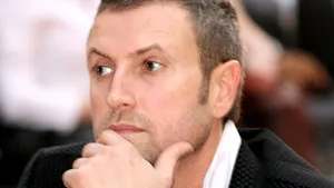 Cătălin Botezatu, de la podiumul de modă în rolul personajului Tom Sawyer