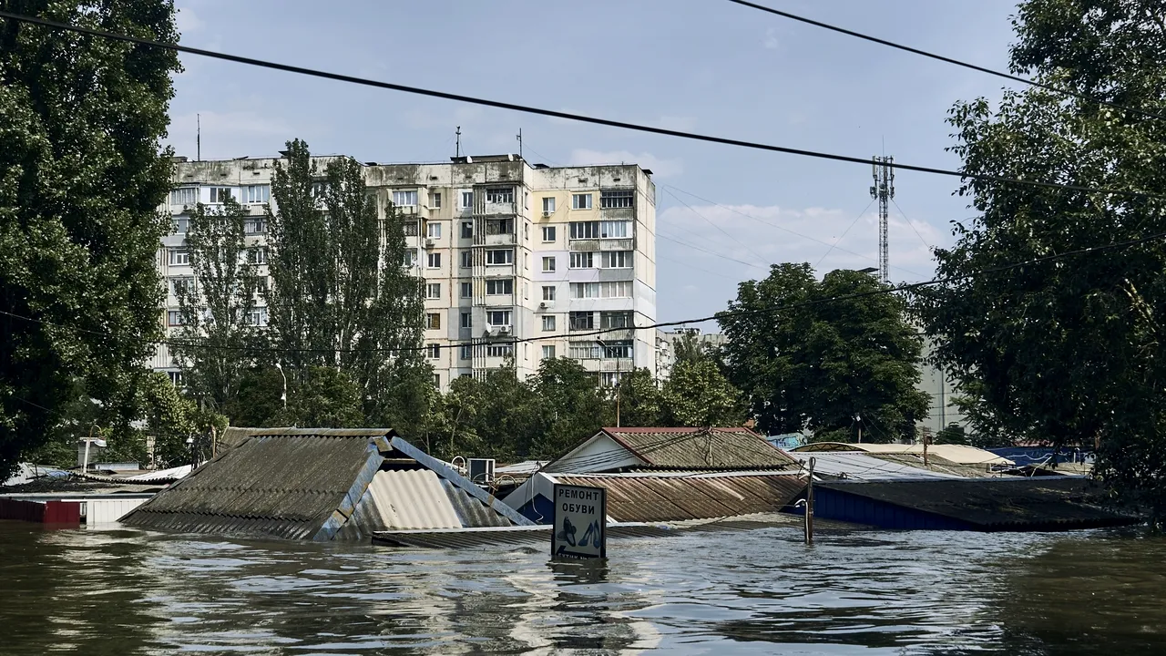 Rusia evacuează din Hersonul inundat doar sinistraţii cu paşaport rusesc