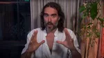Russell Brand reacționează la acuzațiile de viol și agresiune sexuală: „Legea este folosită ca armă împotriva mea”