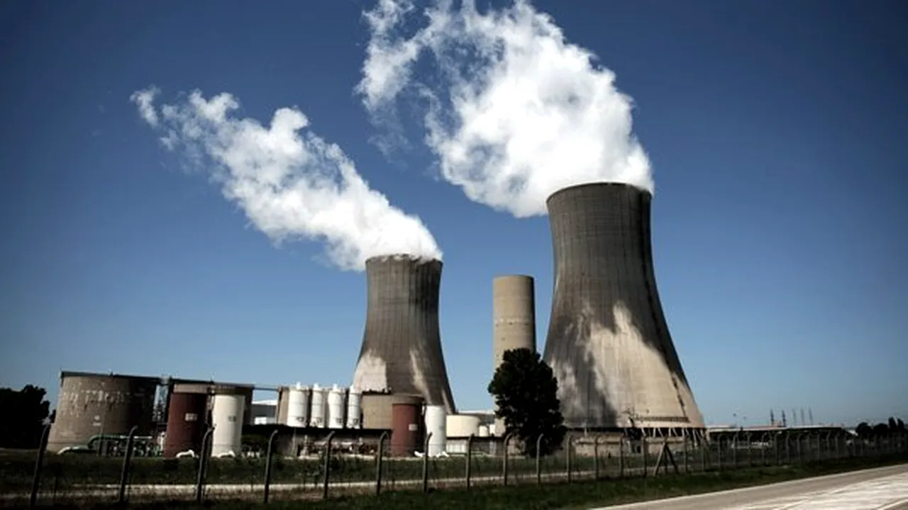 Franţa extinde perioada de funcţionare a centralelor nucleare, pentru energie ieftină