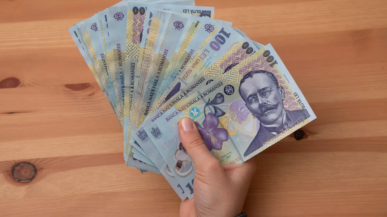 Asociaţii bancare: Amânarea unitară a plăţii ratelor este dăunătoare pentru economie