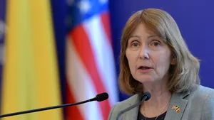 Ambasadoarea SUA la Bucureşti: Determinarea României de a fi alături de Ucraina, model pentru toţi