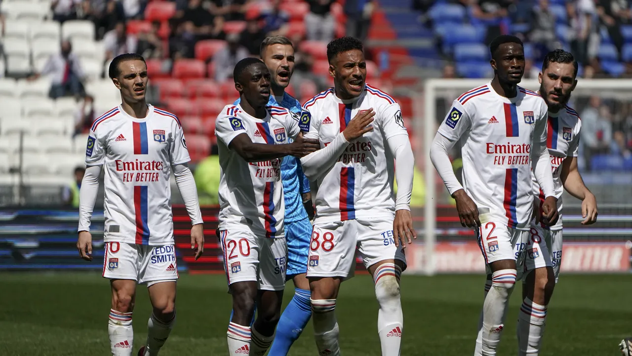 Proprietarul lui Lyon analizează listarea clubului francez de fotbal la New York