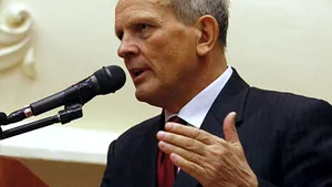 Stolojan: Site-ul nu-l va ajuta pe Tăriceanu pentru că nimic nu-l mai ajută