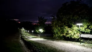 Primul muzeu în aer liber din România trece la iluminatul solar. Investiție de 107.000 de lei la Cluj
