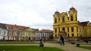 Sute de clădiri istorice din centrul Timişoarei, în proprietatea unor clanuri de romi