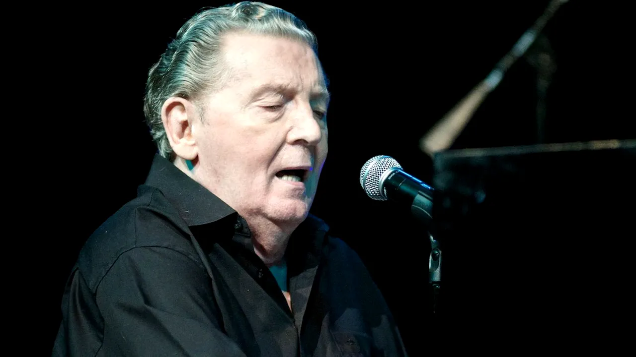 Jerry Lee Lewis, star rock n' roll, interpretul „Great Balls of Fire” a murit la vârsta de 87 de ani